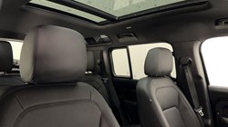 2024 (74) LAND ROVER DEFENDER 3.0 D250 X-Dynamic SE 110 5dr Auto 4855539