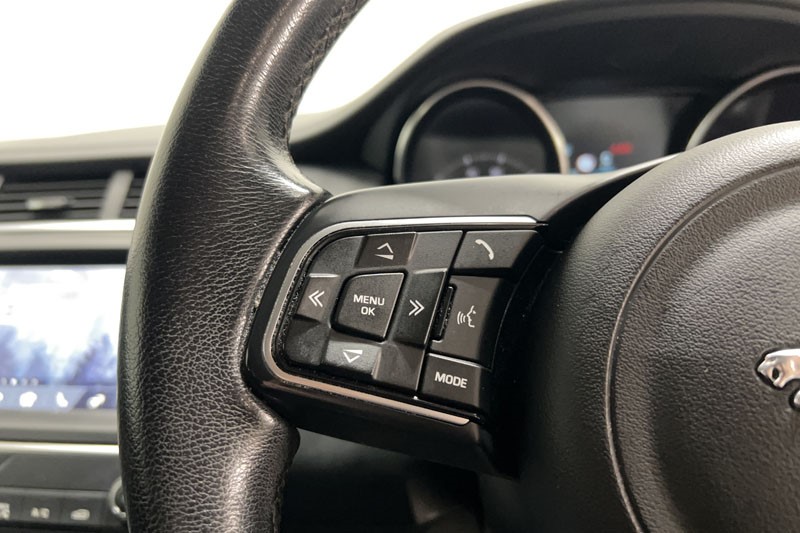 2019 (19) JAGUAR E-PACE 2.0d [180] S 5dr Auto 4878769