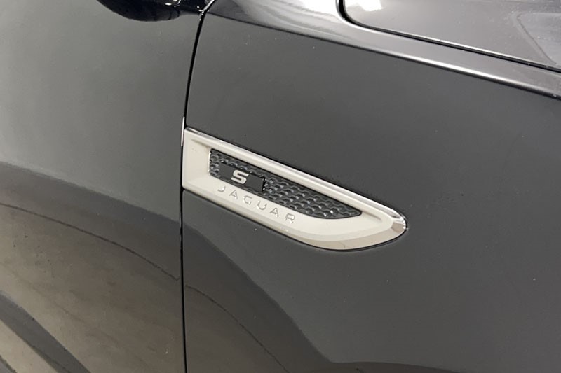 2019 (19) JAGUAR E-PACE 2.0d [180] S 5dr Auto 4878796