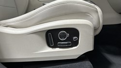 2024 (24) JAGUAR F-PACE 2.0 D200 R-Dynamic HSE Black 5dr Auto AWD 4863556