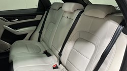 2024 (24) JAGUAR F-PACE 2.0 D200 R-Dynamic HSE Black 5dr Auto AWD 4863579