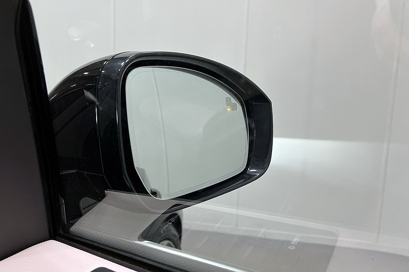 2023 (73) LAND ROVER DISCOVERY 3.0 D300 Dynamic HSE 5dr Auto 4919772