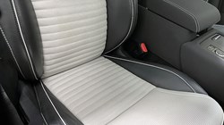 2023 (73) LAND ROVER DISCOVERY 3.0 D300 Dynamic HSE 5dr Auto 4919775