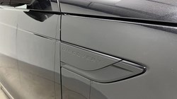 2023 (73) LAND ROVER DISCOVERY 3.0 D300 Dynamic HSE 5dr Auto 4919807