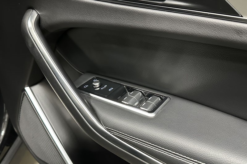 2024 (73) JAGUAR F-PACE 2.0 D200 R-Dynamic SE Black 5dr Auto AWD 4897213