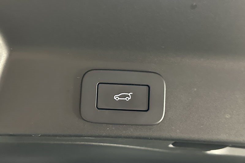 2024 (73) JAGUAR F-PACE 2.0 D200 R-Dynamic SE Black 5dr Auto AWD 4897241