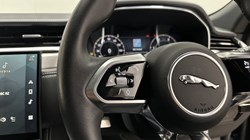 2024 (73) JAGUAR F-PACE 2.0 D200 R-Dynamic SE Black 5dr Auto AWD 4897219