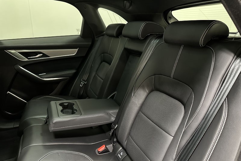 2024 (73) JAGUAR F-PACE 2.0 D200 R-Dynamic SE Black 5dr Auto AWD 4897238