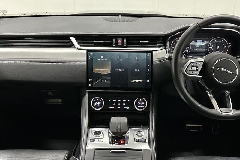 2024 (73) JAGUAR F-PACE 2.0 D200 R-Dynamic SE Black 5dr Auto AWD 4897209