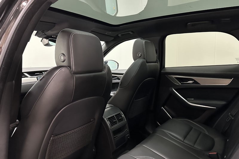 2024 (73) JAGUAR F-PACE 2.0 D200 R-Dynamic SE Black 5dr Auto AWD 4897235