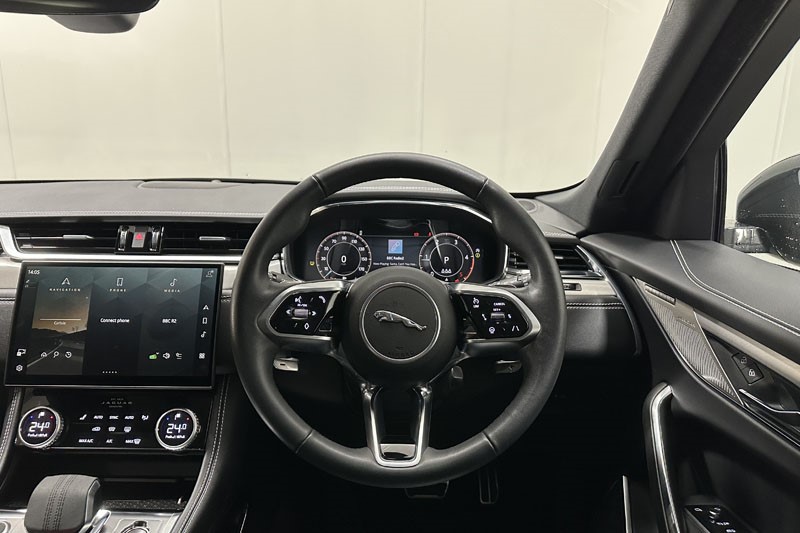 2024 (73) JAGUAR F-PACE 2.0 D200 R-Dynamic SE Black 5dr Auto AWD 4897211