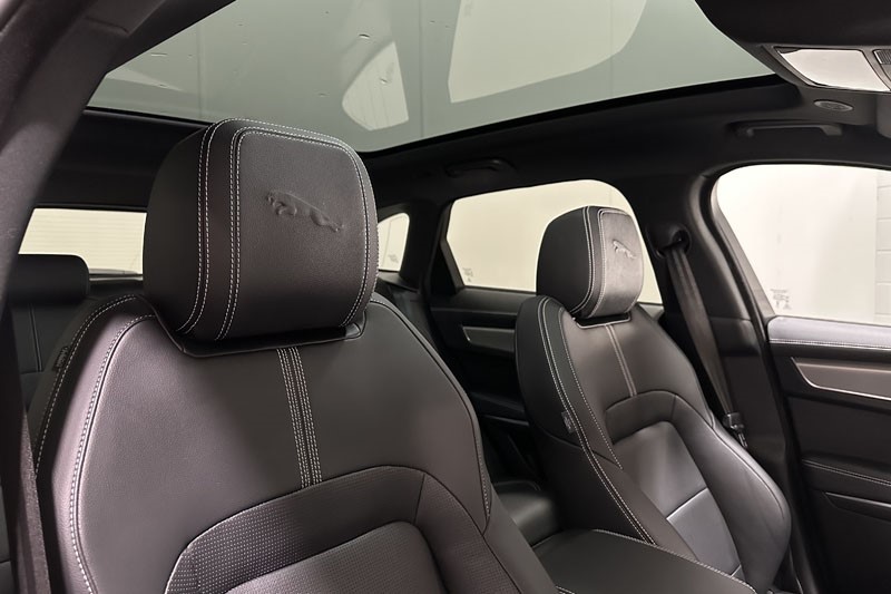 2024 (73) JAGUAR F-PACE 2.0 D200 R-Dynamic SE Black 5dr Auto AWD 4897218