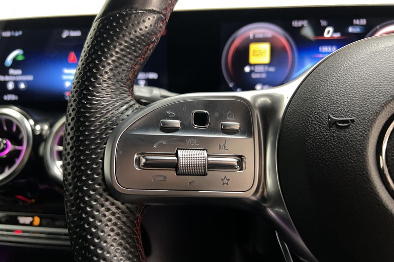 2022 (22) MERCEDES-BENZ GLB 200 AMG Line Premium 5dr 7G-Tronic 4880190