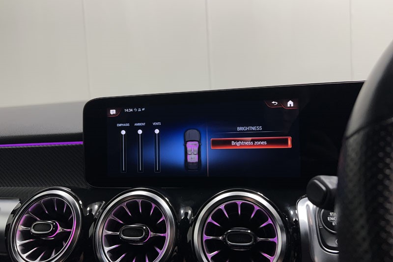 2022 (22) MERCEDES-BENZ GLB 200 AMG Line Premium 5dr 7G-Tronic 4880201