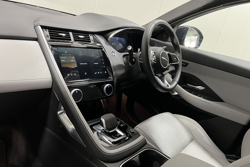 2023 (23) JAGUAR E-PACE 1.5 P300e R-Dynamic S 5dr Auto 4890198