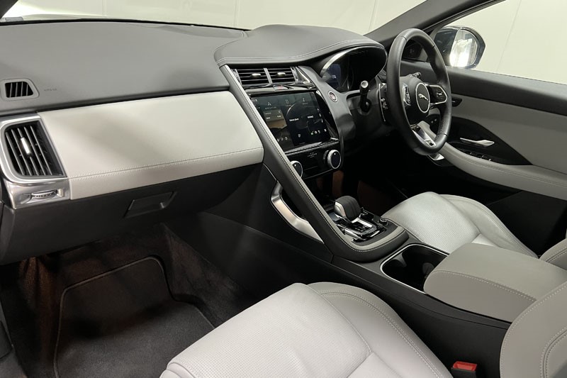 2023 (23) JAGUAR E-PACE 1.5 P300e R-Dynamic S 5dr Auto 4890197