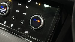 2020 (70) LAND ROVER RANGE ROVER EVOQUE 2.0 D180 R-Dynamic S 5dr Auto 4897724