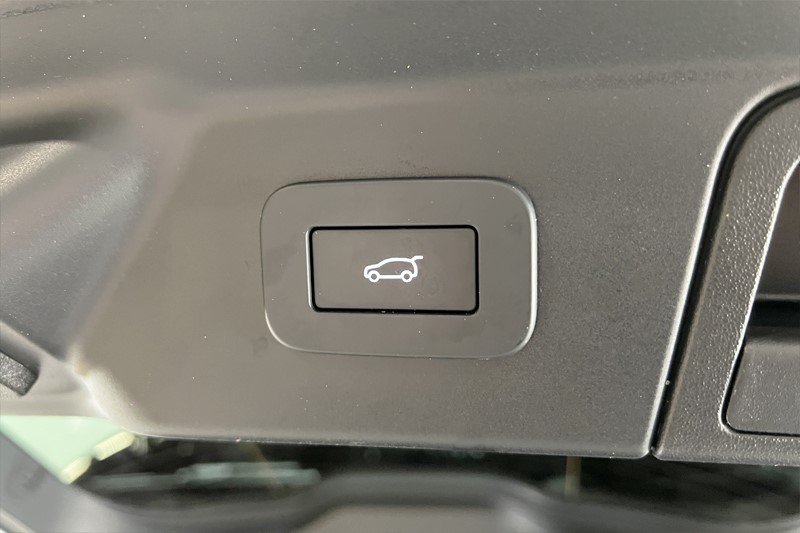 2024 (73) LAND ROVER RANGE ROVER VELAR 2.0 D200 MHEV Dynamic SE 5dr Auto 4889938