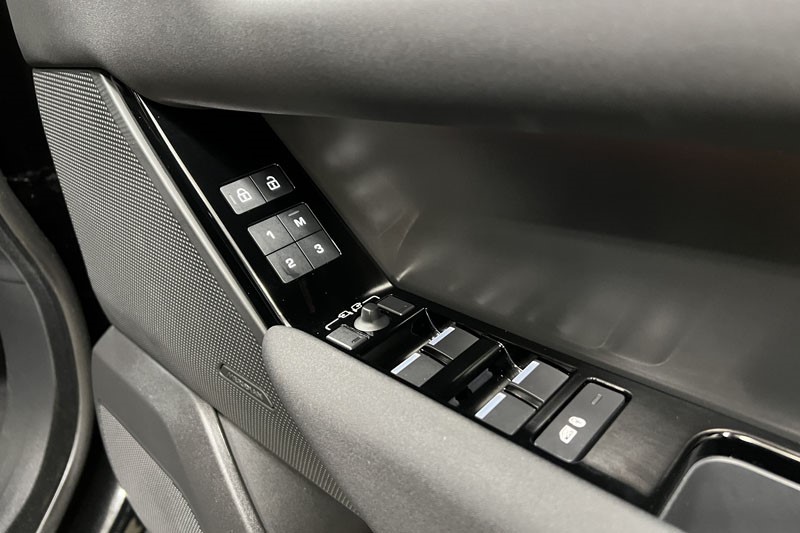 2024 (73) LAND ROVER RANGE ROVER VELAR 2.0 D200 MHEV Dynamic SE 5dr Auto 4889913