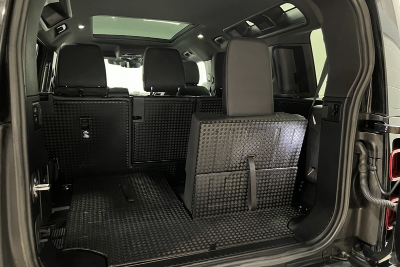 2023 (72) LAND ROVER DEFENDER 3.0 D250 X-Dynamic S 110 5dr Auto [7 Seat] 4902372