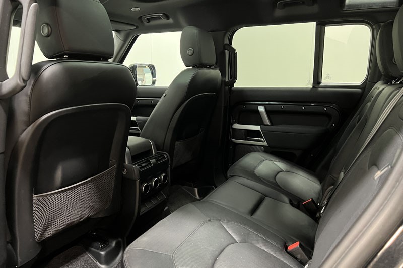 2023 (72) LAND ROVER DEFENDER 3.0 D250 X-Dynamic S 110 5dr Auto [7 Seat] 4902368