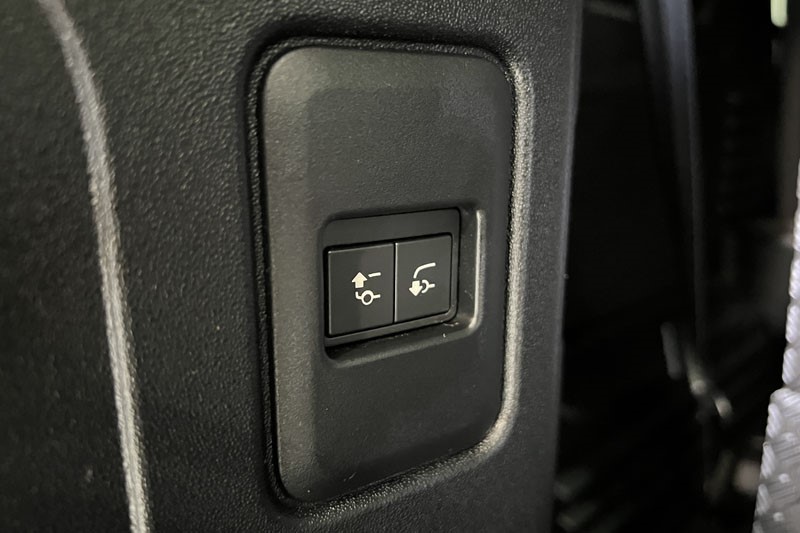 2023 (72) LAND ROVER DEFENDER 3.0 D250 X-Dynamic S 110 5dr Auto [7 Seat] 4902374