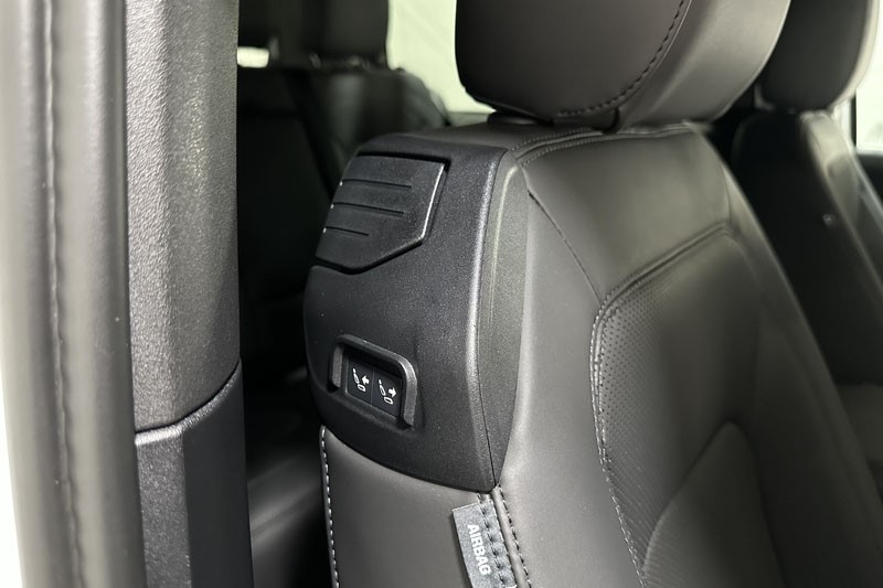 2025 (74) LAND ROVER DEFENDER 3.0 D350 X-Dynamic SE 90 3dr Auto 4895596