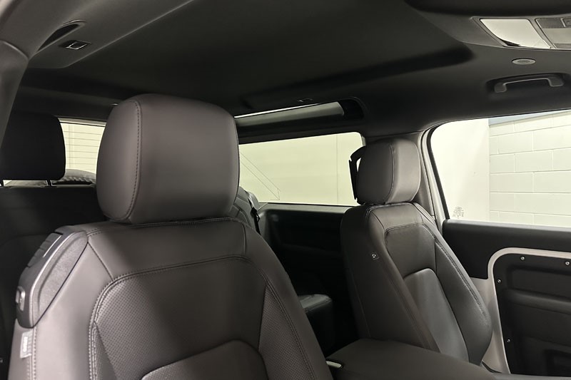 2025 (74) LAND ROVER DEFENDER 3.0 D350 X-Dynamic SE 90 3dr Auto 4895595