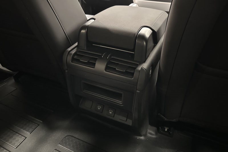 2025 (74) LAND ROVER DEFENDER 3.0 D350 X-Dynamic SE 90 3dr Auto 4895587