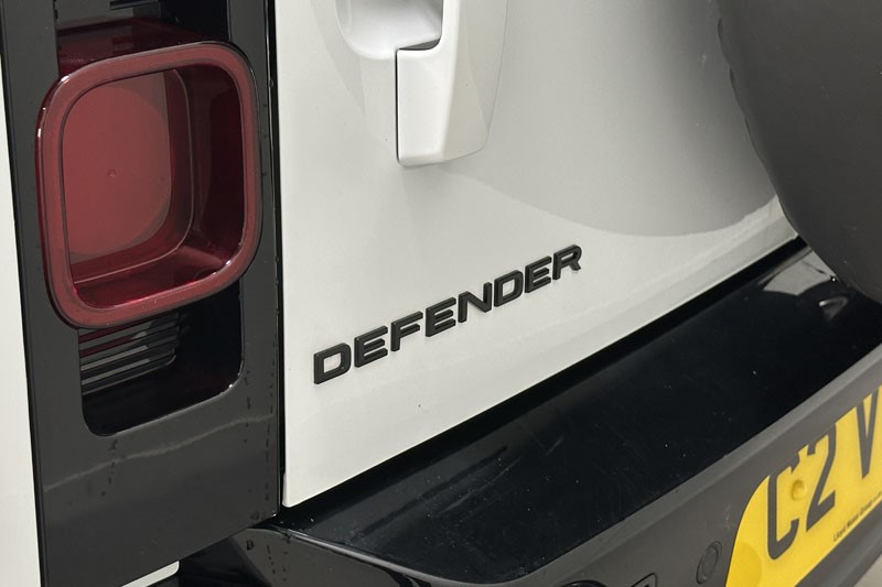 2025 (74) LAND ROVER DEFENDER 3.0 D350 X-Dynamic SE 90 3dr Auto 4895622