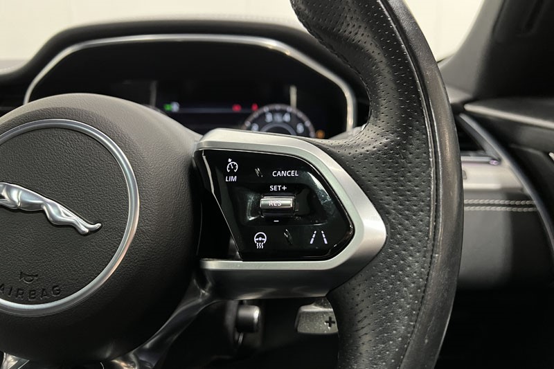 2021 (21) JAGUAR F-PACE 3.0 P400 R-Dynamic SE 5dr Auto AWD 4889636