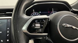 2021 (21) JAGUAR F-PACE 3.0 P400 R-Dynamic SE 5dr Auto AWD 4889635