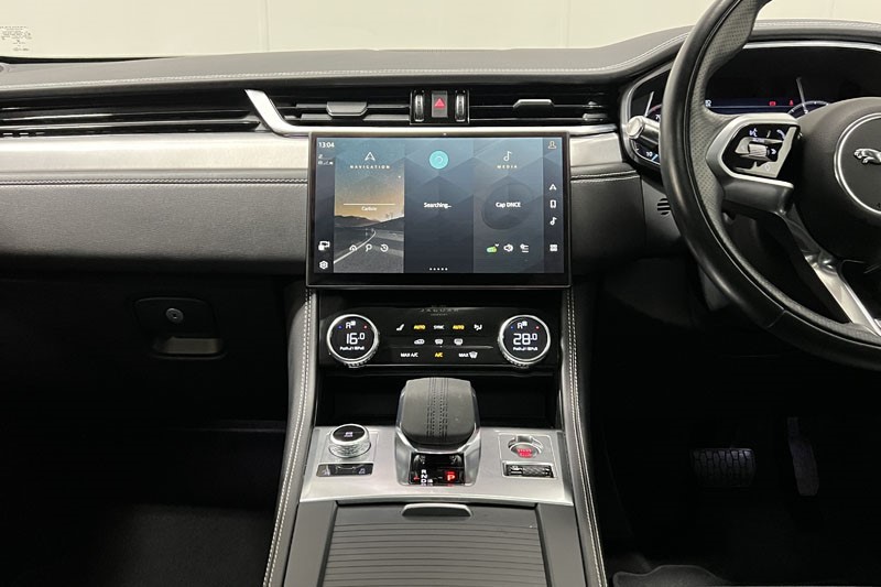 2021 (21) JAGUAR F-PACE 3.0 P400 R-Dynamic SE 5dr Auto AWD 4889624