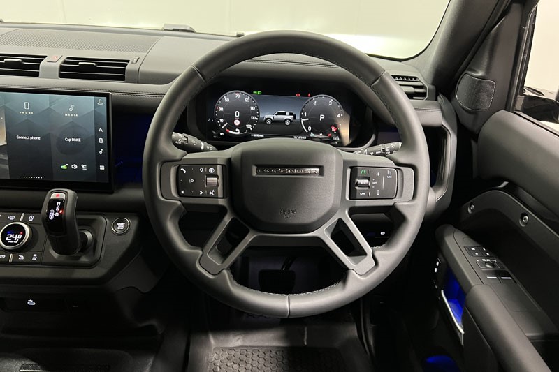 2025 (25) LAND ROVER COMMERCIAL DEFENDER 3.0 D250 Hard Top X-Dynamic SE Auto 4892793