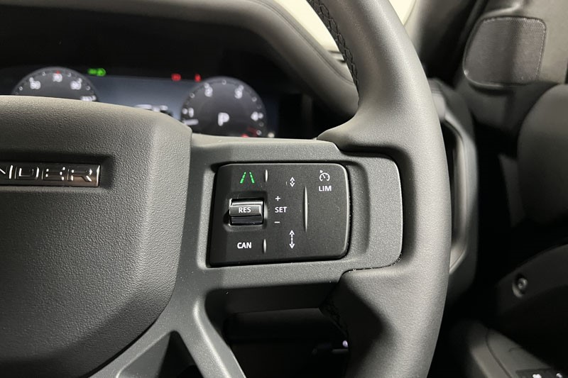 2025 (25) LAND ROVER COMMERCIAL DEFENDER 3.0 D250 Hard Top X-Dynamic SE Auto 4892795