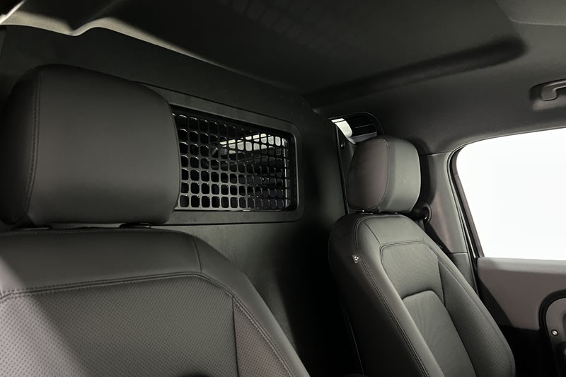 2025 (25) LAND ROVER COMMERCIAL DEFENDER 3.0 D250 Hard Top X-Dynamic SE Auto 4892784