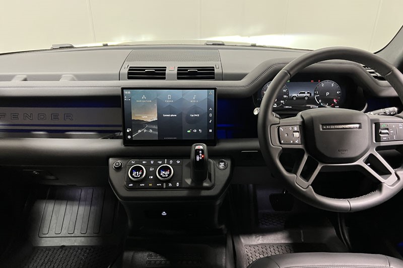 2025 (25) LAND ROVER COMMERCIAL DEFENDER 3.0 D250 Hard Top X-Dynamic SE Auto 4892792