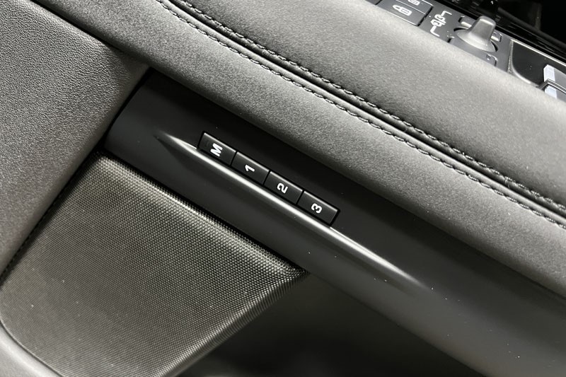 2022 (22) LAND ROVER RANGE ROVER EVOQUE 2.0 D200 R-Dynamic SE 5dr Auto 4899624