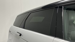 2022 (22) LAND ROVER RANGE ROVER EVOQUE 2.0 D200 R-Dynamic SE 5dr Auto 4899654