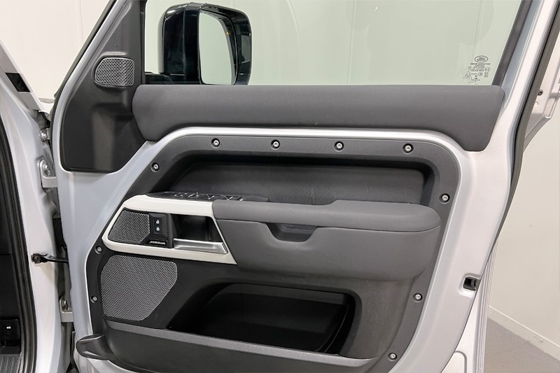 2022 (72) LAND ROVER DEFENDER 3.0 D250 XS Edition 110 5dr Auto 4892367