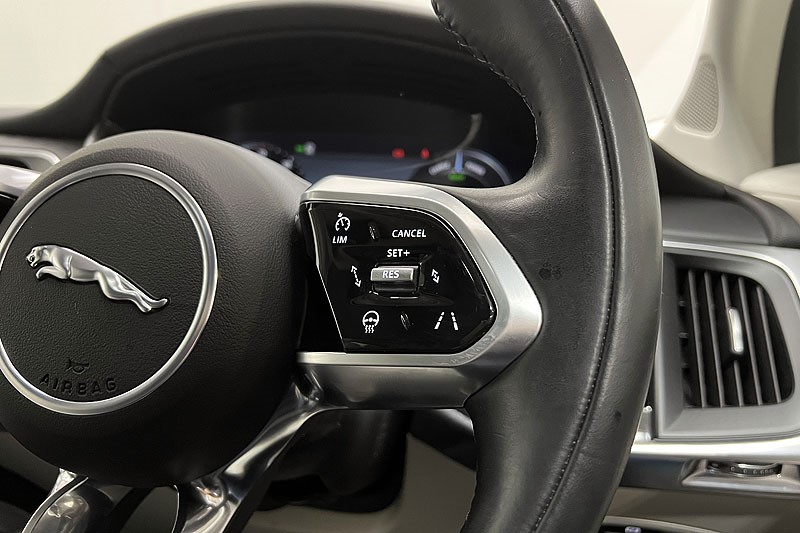 2022 (72) JAGUAR I-PACE 294kW EV400 Black 90kWh 5dr Auto [11kW Charger] 4946248