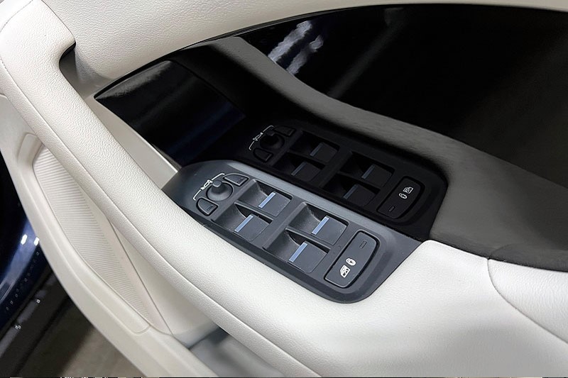 2022 (72) JAGUAR I-PACE 294kW EV400 Black 90kWh 5dr Auto [11kW Charger] 4946240