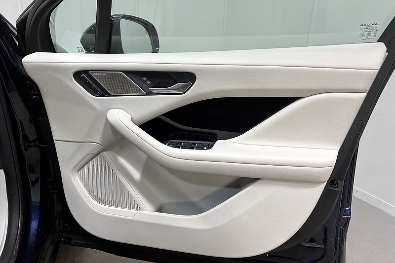 2022 (72) JAGUAR I-PACE 294kW EV400 Black 90kWh 5dr Auto [11kW Charger] 4946239