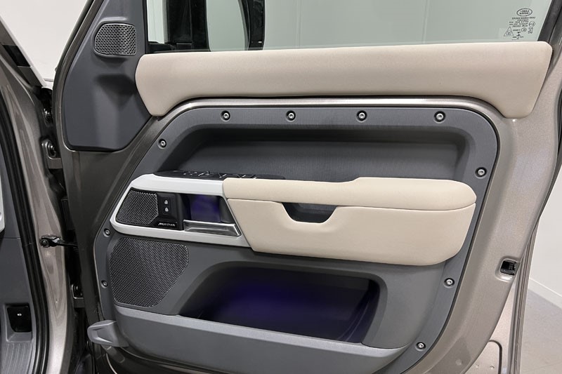 2022 (72) LAND ROVER DEFENDER 3.0 D250 XS Edition 110 5dr Auto 4915133