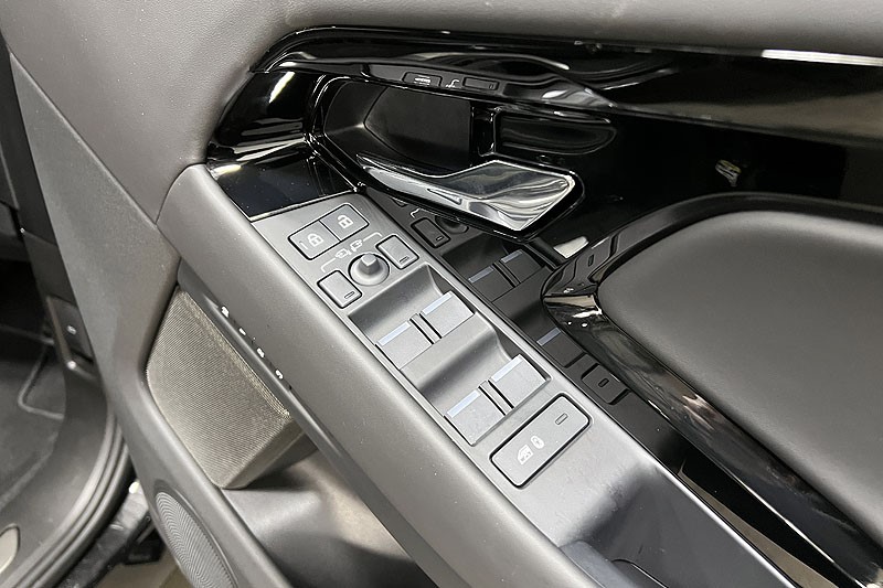 2025 (25) LAND ROVER RANGE ROVER EVOQUE 2.0 D200 Autobiography 5dr Auto [Revised] 4936156