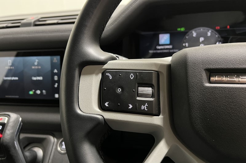 2022 (72) LAND ROVER DEFENDER 3.0 D250 X-Dynamic SE 90 3dr Auto 4935476