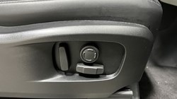 2022 (72) LAND ROVER DEFENDER 3.0 D250 X-Dynamic SE 90 3dr Auto 4935472