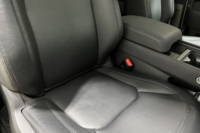 2022 (72) LAND ROVER DEFENDER 3.0 D250 X-Dynamic SE 90 3dr Auto 4935473