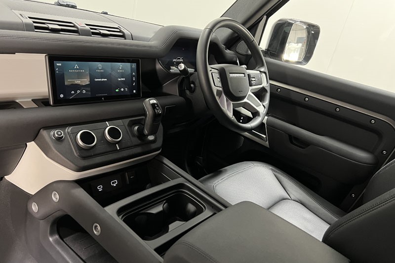 2022 (72) LAND ROVER DEFENDER 3.0 D250 X-Dynamic SE 90 3dr Auto 4935490