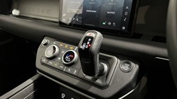 2022 (72) LAND ROVER DEFENDER 3.0 D250 X-Dynamic SE 90 3dr Auto 4935479